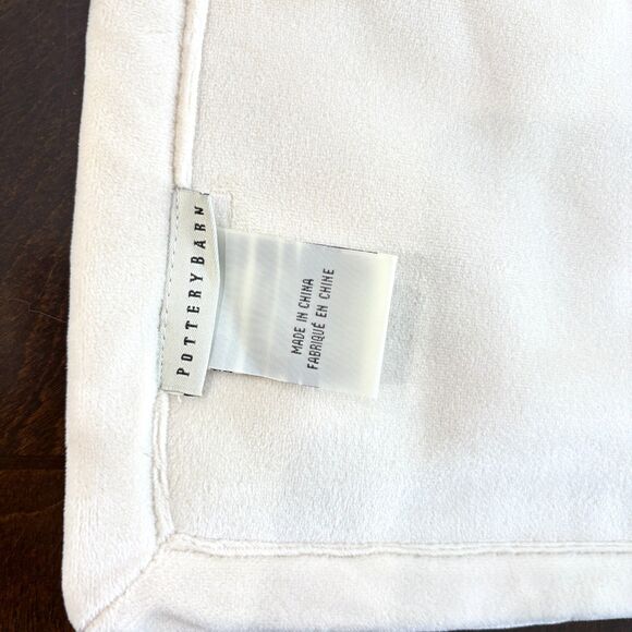 Pottery Barn Faux Fur Throw Blanket Ivory White Cozy Plush 50" x 60" - Picture 5 of 8